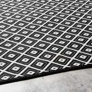 Maisons Du Monde Tapis En Polypropylène Motifs Graphiques Noirs Et Blancs 180×180, OEKO-TEX® soldes magasin 7