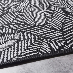 Maisons Du Monde Tapis En Polypropylène Noir Imprimé Feuilles Blanches 180×270, OEKO-TEX® à prix d'occasion 10