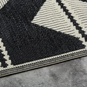 Maisons Du Monde Tapis Réversible En Polypropylène Motifs Triangles écrus Et Noirs 180×270 excellents soldes 10